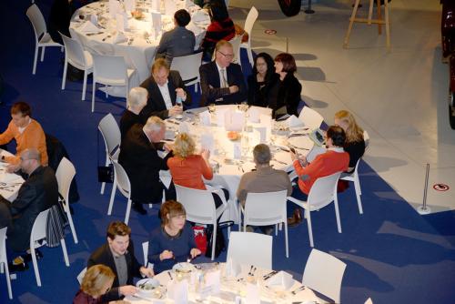 Host-dinner-symposium-106