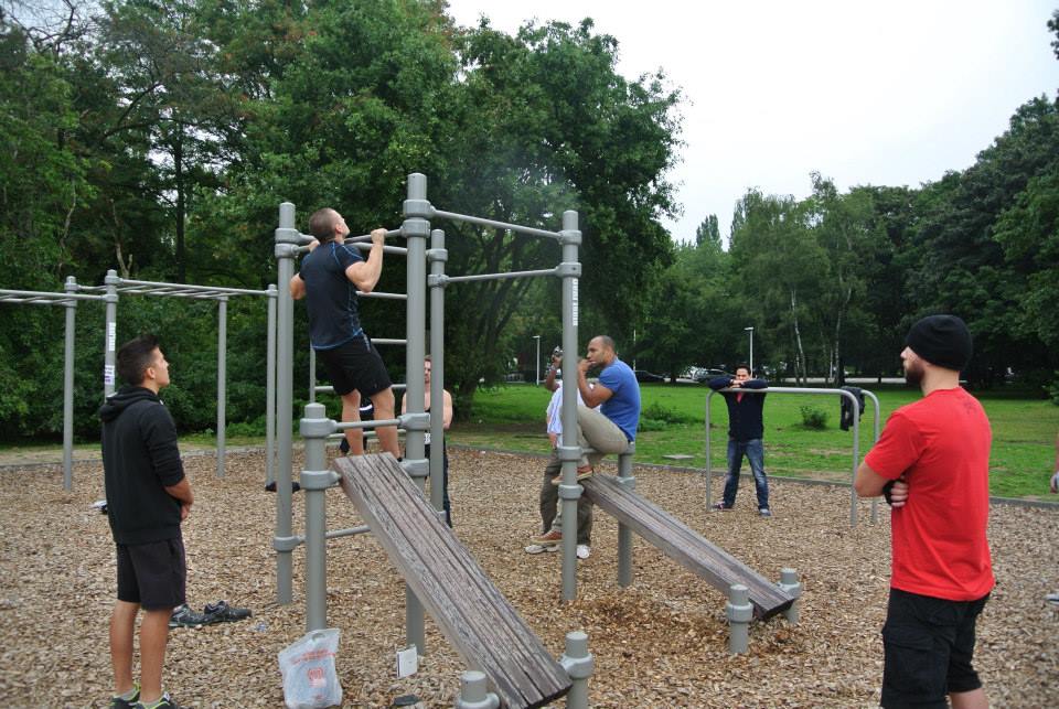 World-Pull-Up-Day-79