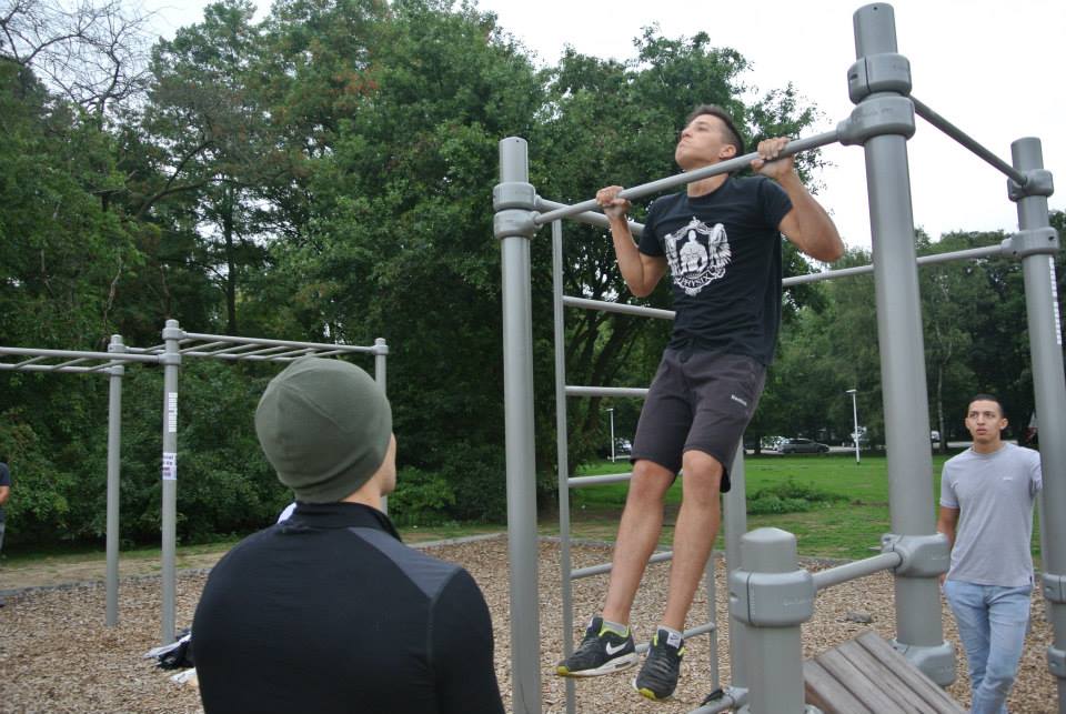 World-Pull-Up-Day-85